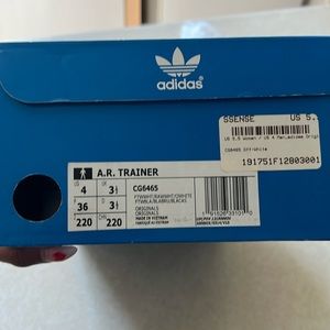 They have been worn twice and will be detail cleaned before shipping.